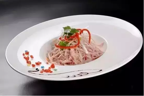 選擇一家好的蔬菜分銷(xiāo)公司來(lái)進(jìn)行餐飲管理，已不再是一個(gè)難題